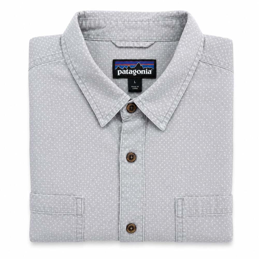 Patagonia Men's Size Large Gray Polka Dot Short Sleeve Button Down Shirt